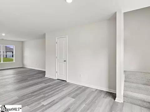 Entry Way - 1216 Golf Dr, Roebuck, SC 29376 photo 3 of 6