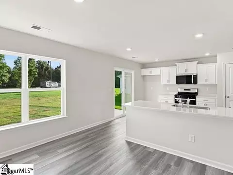 Kitchen - 1216 Golf Dr, Roebuck, SC 29376 photo 2 of 7