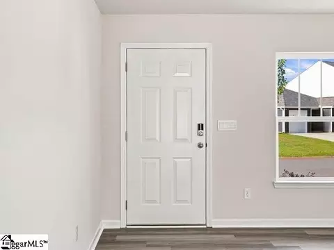 Entry Way - 1216 Golf Dr, Roebuck, SC 29376 photo 2 of 6