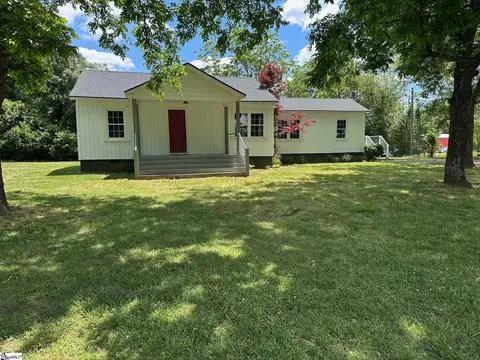 358 N Green River Rd, Gaffney, SC 29341