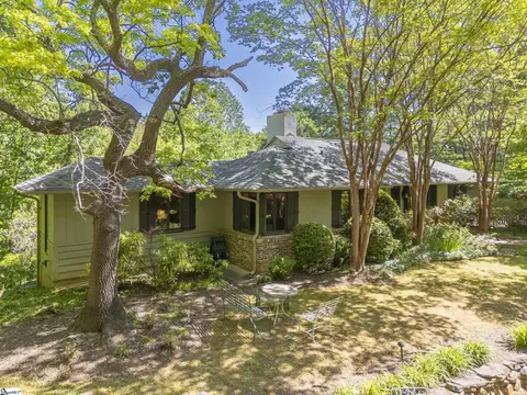 484 Sourwood Ridge Rd, Tryon, NC 28782