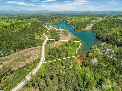 124 Coveside Ln, Six Mile, SC 29682