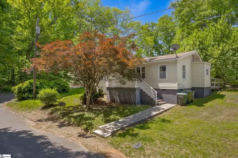 136 Wilford St, Pickens, SC 29671