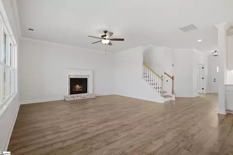 Living - 93 Boggs Rd, Pelzer, SC 29669 photo 2 of 2