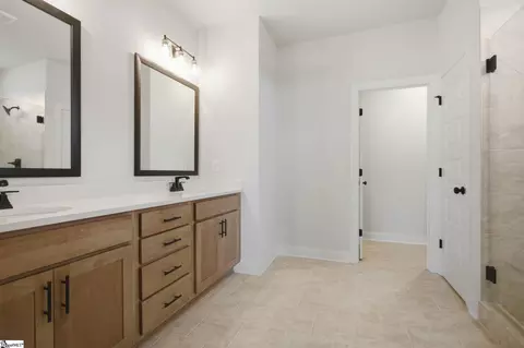 Entry Way - 93 Boggs Rd, Pelzer, SC 29669 photo 5 of 10