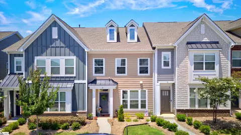 14 Leander Dr, Greer, SC 29651