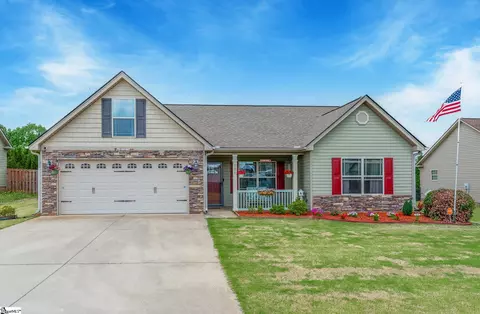 326 Gleaner Dr, Inman, SC 29349
