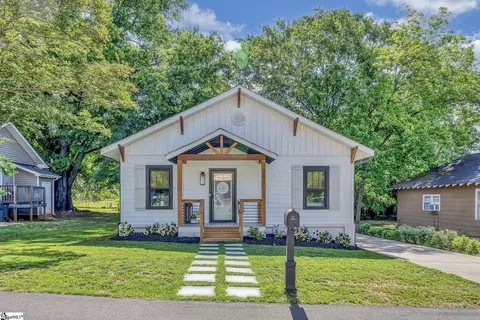 281 Moore St, Greenville, SC 29605