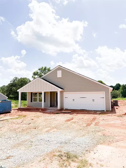 17964 Hwy 101 S, Gray Court, SC 29645
