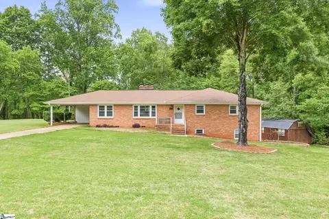 114 Pemberton Dr, Greenville, SC 29611