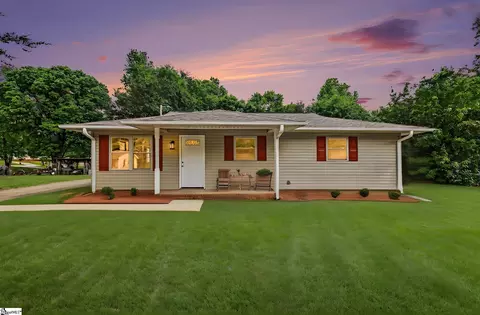 507 Craig Kropff Dr, Wellford, SC 29385