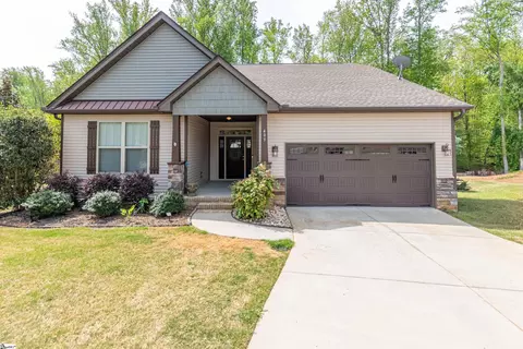 409 Trillium Creek Ct, Travelers Rest, SC 29690