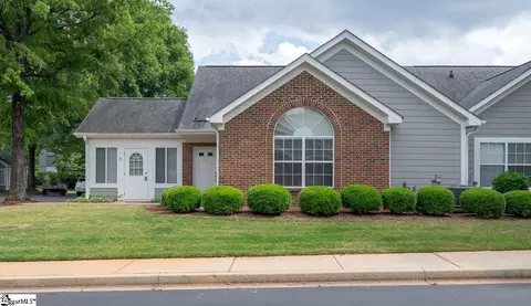 702 Heritage Club Dr, Greenville, SC 29615