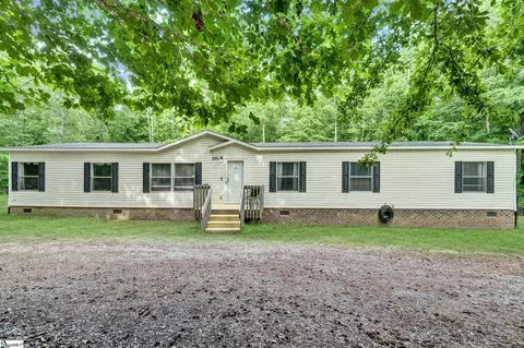 225 Tanglewood Way, Gray Court, SC 29645