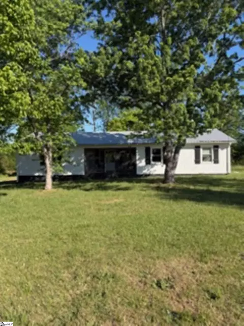132 Brannon Cir, Inman, SC 29349