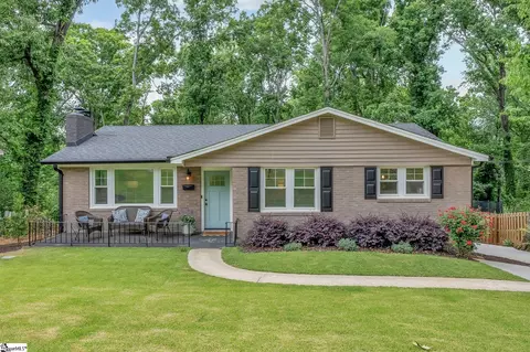 40 Nottingham Rd, Greenville, SC 29607