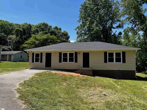 105 Hotel Hill Dr, Landrum, SC 29356