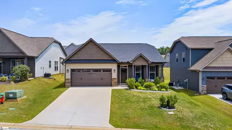 541 Chantry Ln, Moore, SC 29369