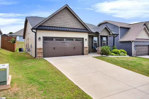 Exterior - 541 Chantry Ln, Moore, SC 29369 photo 2 of 6