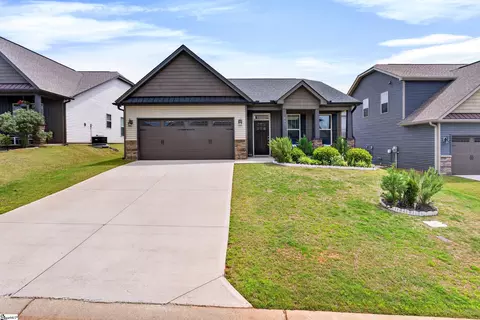 Exterior - 541 Chantry Ln, Moore, SC 29369 photo 1 of 6