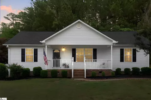 141 Brookwood Creek Dr, Landrum, SC 29356