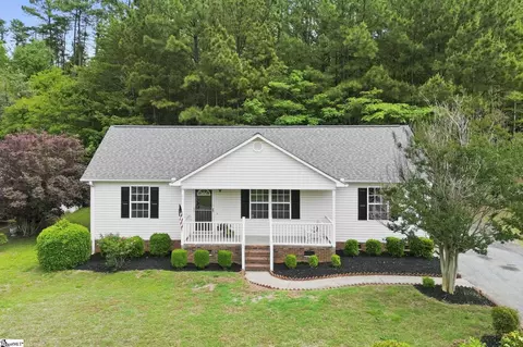 141 Brookwood Creek Dr, Landrum, SC 29356