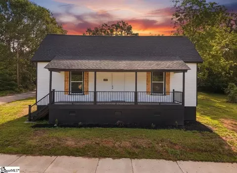204 Kay St, Honea Path, SC 29654