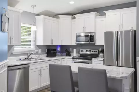 Kitchen - 1020 Scott Rd, Anderson, SC 29621 photo 2 of 5