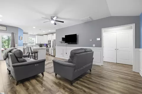 Entry Way - 1020 Scott Rd, Anderson, SC 29621 photo 3 of 6