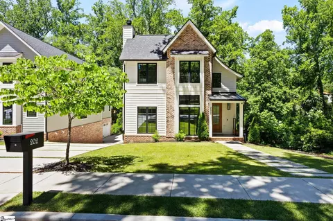202 Cammer Ave, Greenville, SC 29605