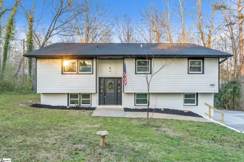 319 Catawba Cir, Seneca, SC 29672