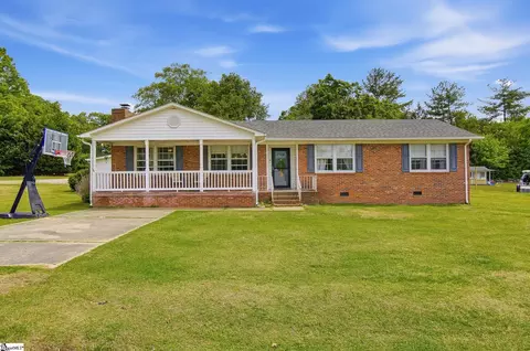 160 Inn View Dr, Inman, SC 29349