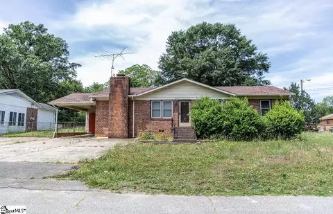 2014 Center St, Spartanburg, SC 29303