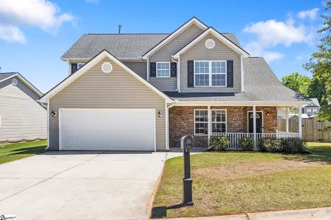 8 Heatherfield Dr, Simpsonville, SC 29680