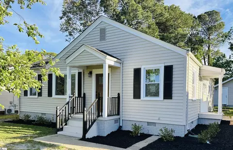 414 E Fairview Ave, Greer, SC 29651