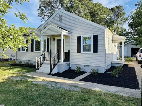 414 E Fairview Ave, Greer, SC 29651