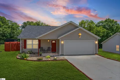 826 Damson Plum Ct, Spartanburg, SC 29301
