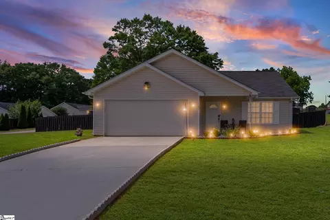 707 Mirabelle Ct, Spartanburg, SC 29301