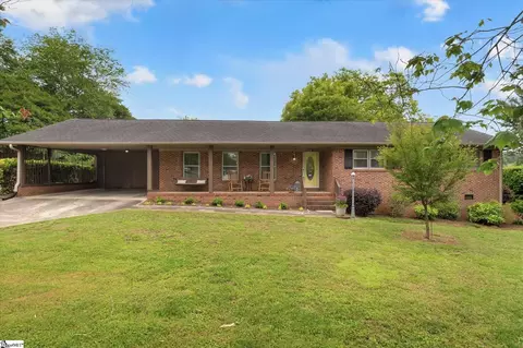 208 Hillandale Rd, Liberty, SC 29657