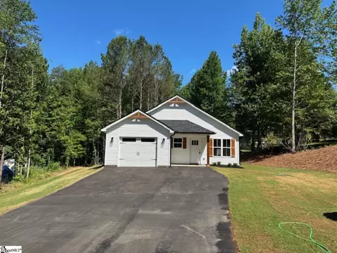 1075 E Prince Rd, Landrum, SC 29356