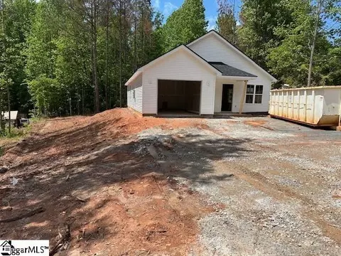 1075 E Prince Rd, Landrum, SC 29356