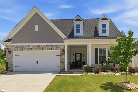 676 Clairbrook Ct, Greer, SC 29651
