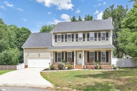 8 Longspur Ct, Simpsonville, SC 29680