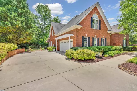 9 Beckworth Dr, Taylors, SC 29687