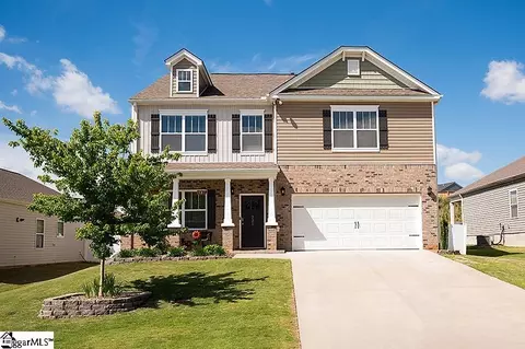 221 Fountain Oak Ln, Easley, SC 29642