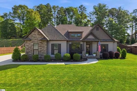 116 Mountain Lake Dr, Piedmont, SC 29673