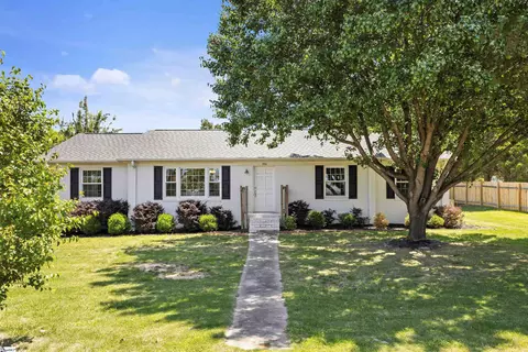 320 Mitchell Rd, Greenville, SC 29615