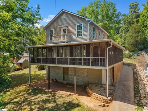 104 Lakehill Dr, Fair Play, SC 29643