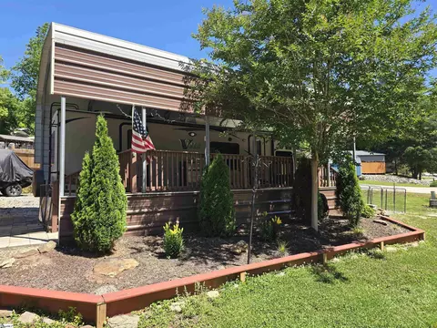 131 Loop Cir, Westminster, SC 29693