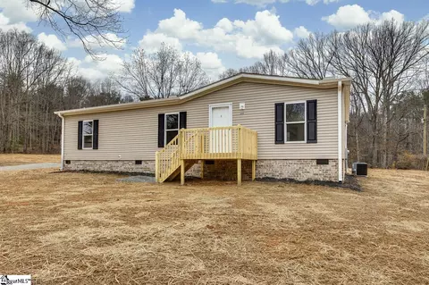 844 Black Snake Rd, Easley, SC 29640 photo 3